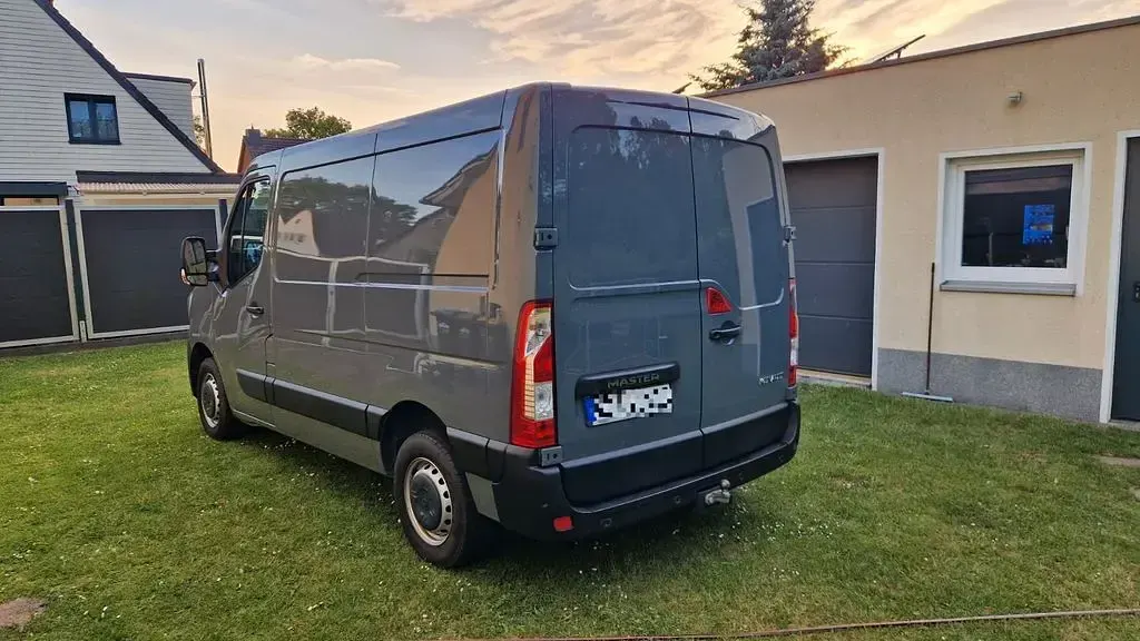 Gebraucht Renault Master 135 PS (99 kW) 2022 Grau Van / Kleinbus
