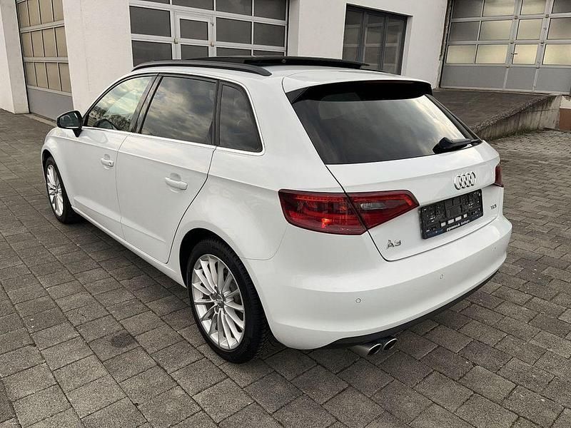 Gebraucht Audi A3 Ambiente 150 PS (110 kW) 2013 Weiß Limousine