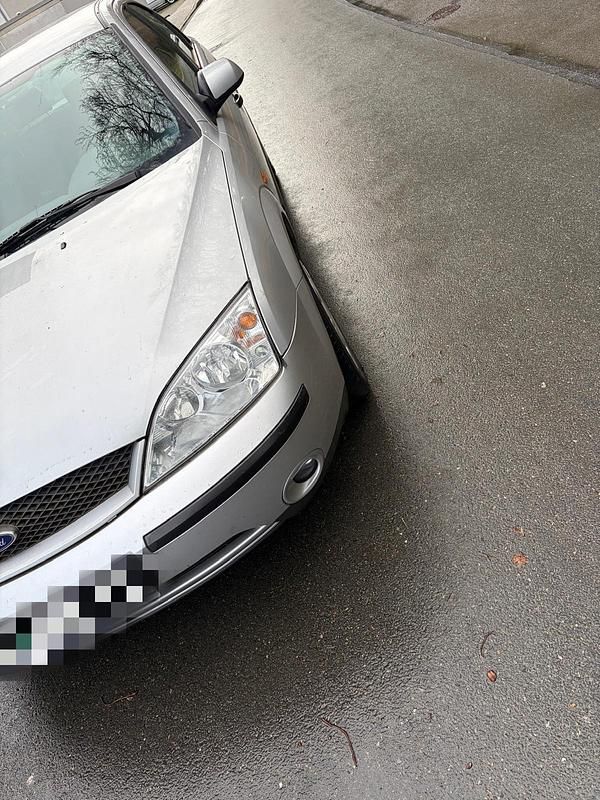 Gebraucht Ford Mondeo 110 PS (80 kW) 2001 Limousine