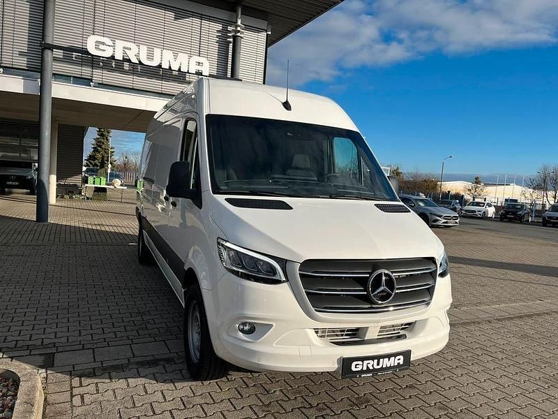 Używany Mercedes Sprinter 190 KM (139 kW) 2025 Biały Van