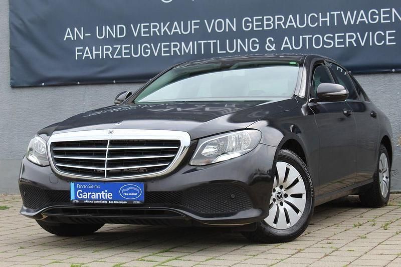 Beige Gebraucht 2017 Mercedes E200 Limousine | 14.490 € (Guter Preis) - Bild 1/4