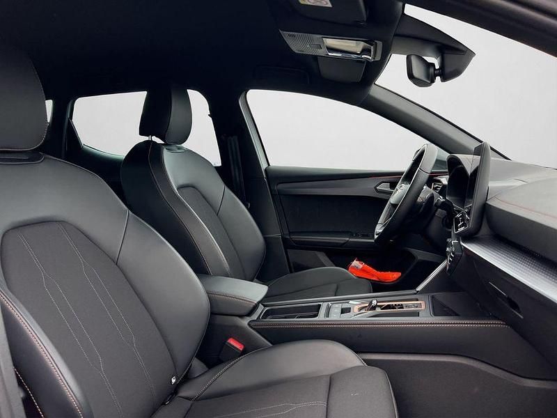 Gebraucht Cupra Leon 150 PS (110 kW) 2025 Glacial weiß metallic (metallic) Limousine