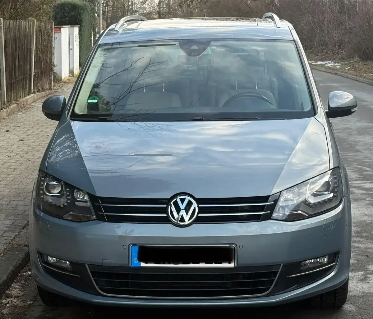 Gebraucht VW Sharan Highline 177 PS (130 kW) 2014 Grau Van / Kleinbus