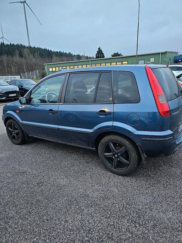 Blau Gebraucht 2006 Ford Fusion Van / Kleinbus | 2.699 € (Fairer Preis) - Bild 1/4
