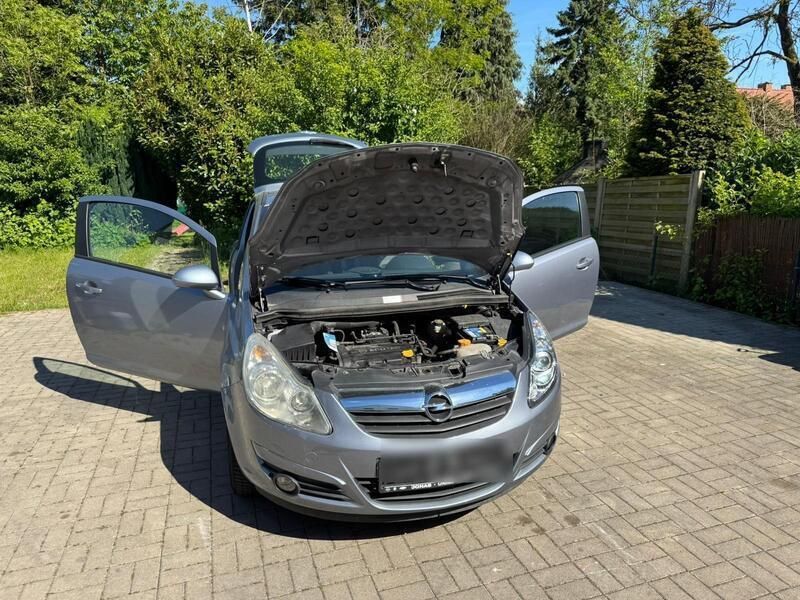 Grau Gebraucht 2009 Opel Corsa Kleinwagen | 2.600 € (Guter Preis) - Bild 1/4