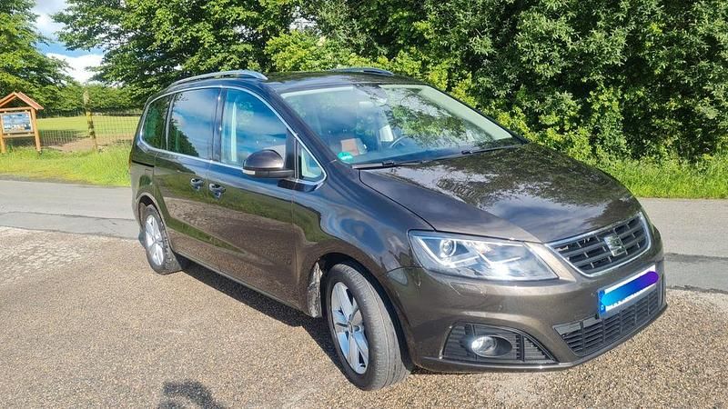 Gebraucht Seat Alhambra 4Drive 184 PS (135 kW) 2016 Braun Van / Kleinbus