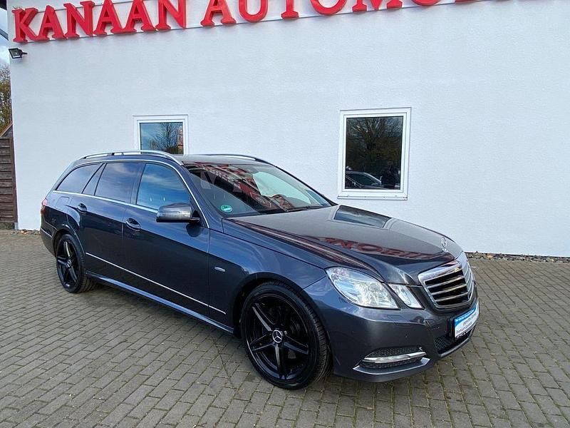 Grau Gebraucht 2010 Mercedes E300 Avantgarde Kombi | 9.250 € (Guter Preis) - Bild 1/4