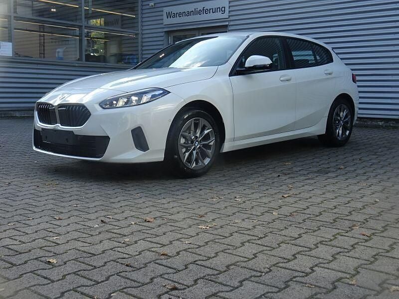 Neu BMW 120 Performance 156 PS (114 kW) 2026 Alpinweiß uni Kleinwagen