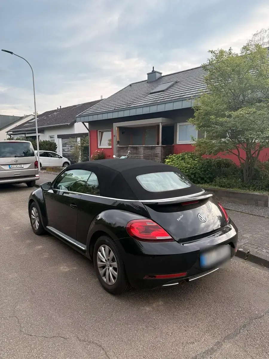 Gebraucht VW Beetle 105 PS (77 kW) 2018 Schwarz Kleinwagen