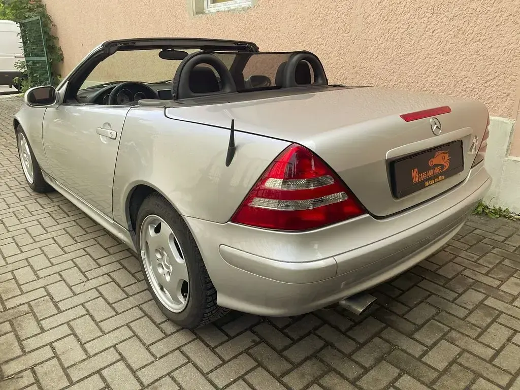 Gebraucht Mercedes SLK230 197 PS (144 kW) 2000 Silber Cabrio