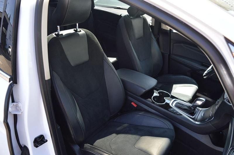 Usata Ford S-MAX Titanium 179 CV (131 kW) 2015 Bianco Monovolume