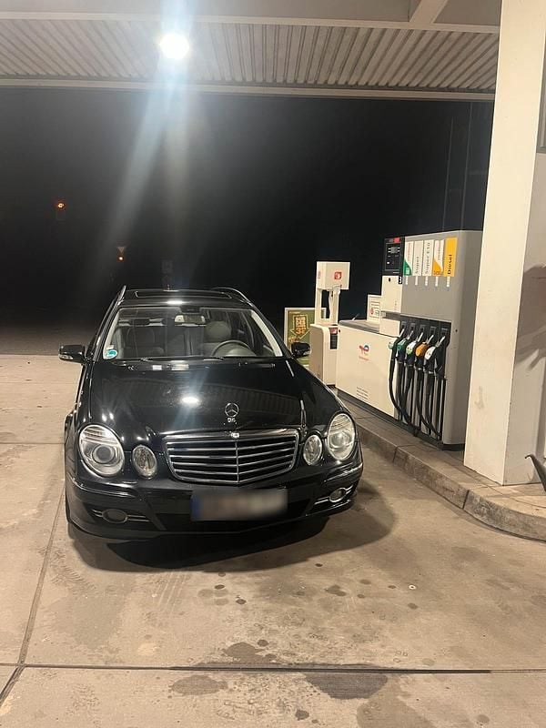 Second-hand Mercedes E280 190 CP (139 kW) 2008 Negru Break