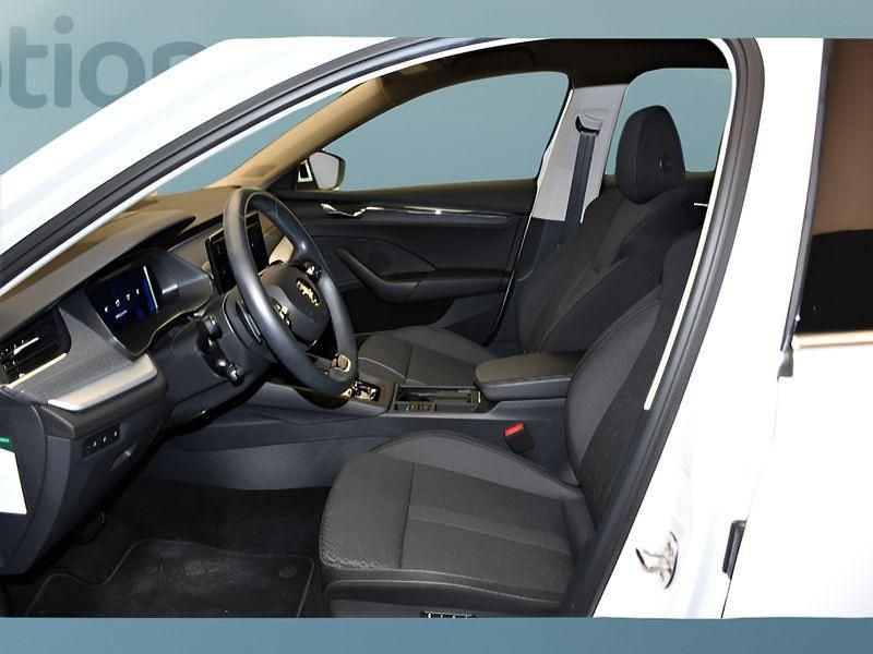 Gebraucht Skoda Octavia 116 PS (85 kW) 2023 Weiß Kombi