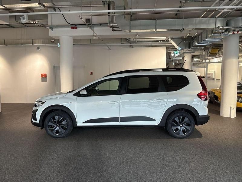 Neu Dacia Jogger Essentiel 110 PS (80 kW) 2025 Weiß Van / Kleinbus