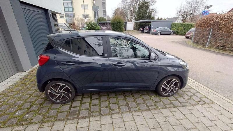 Gebraucht Hyundai i10 Edition 30 67 PS (49 kW) 2021 Grau Kleinwagen