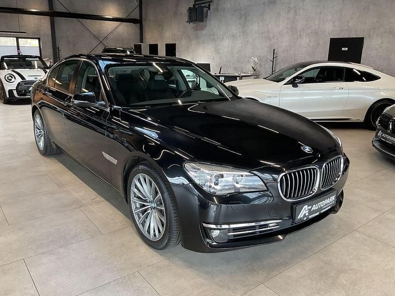 Gebraucht BMW 740 320 PS (235 kW) 2013 Schwarz Limousine