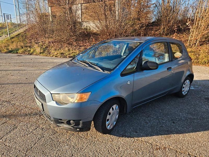 Blau Gebraucht 2009 Mitsubishi Colt Inform Limousine | 1.850 € (Superpreis) - Bild 1/4
