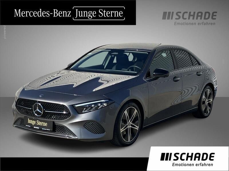 Grau Gebraucht 2024 Mercedes A200 Progressive Limousine | 32.750 € (Etwas zu teuer) - Bild 1/4
