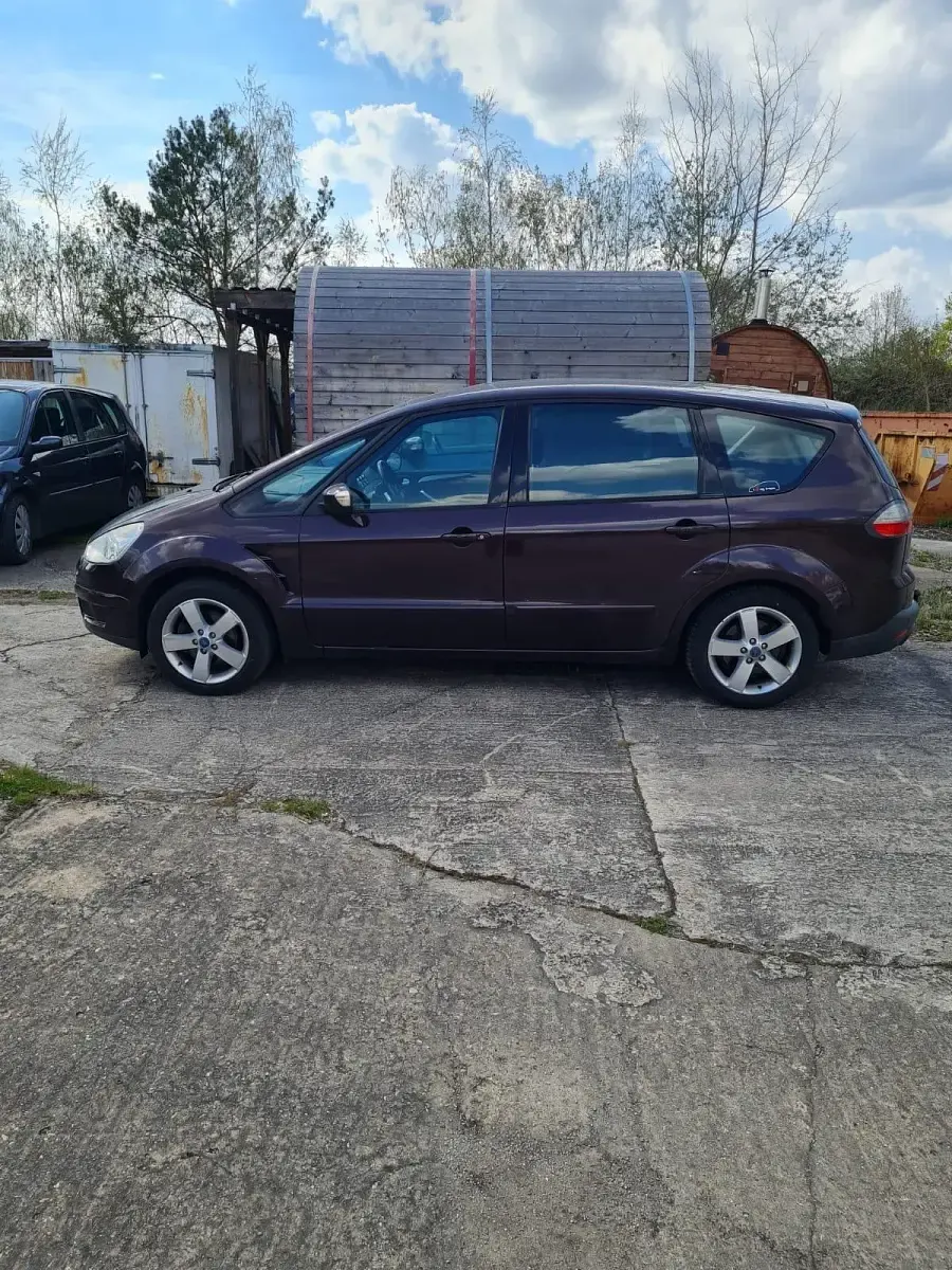 Gebraucht Ford Galaxy 170 PS (125 kW) 2011 Rot Van / Kleinbus