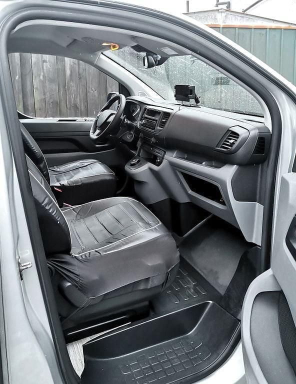 Gebraucht Peugeot Traveller 177 PS (130 kW) 2017 Silber Van / Kleinbus