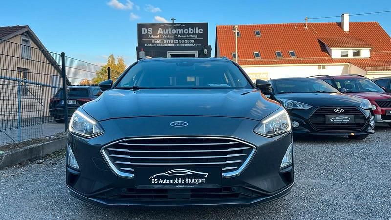 Grau Gebraucht 2019 Ford Focus Kombi | 9.150 € (Guter Preis) - Bild 1/4