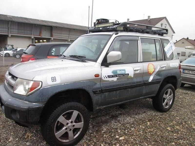 Gebraucht Mitsubishi Pajero 129 PS (94 kW) 2000 Silber SUV