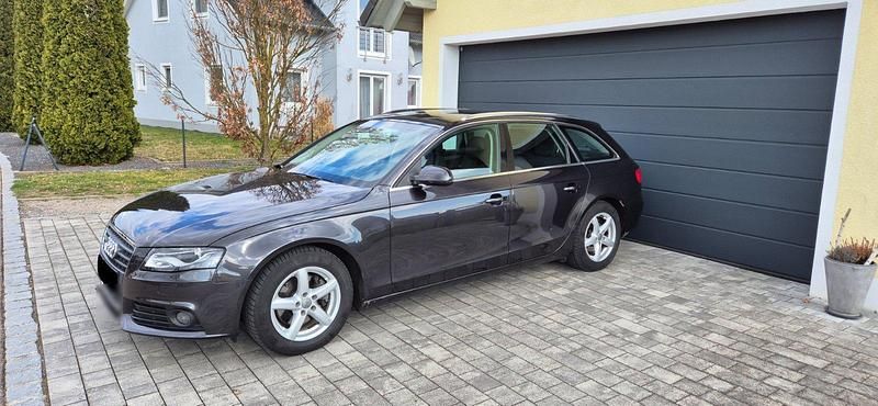 Gebraucht Audi A4 Ambiente 136 PS (100 kW) 2010 Grau Kombi