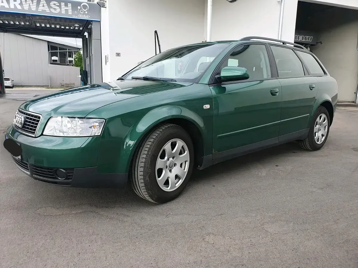 Gebraucht Audi A4 131 PS (96 kW) 2002 Grün Kombi
