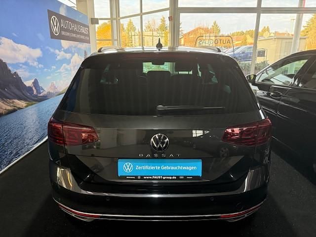 Gebraucht VW Passat Business+ 200 PS (147 kW) 2020 Tornadorot Kombi