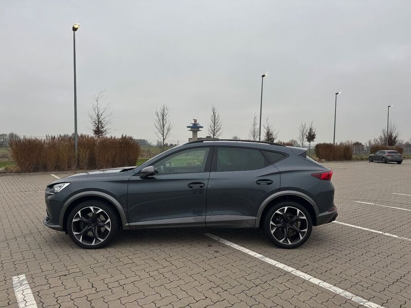 Grau Gebraucht 2021 Cupra Formentor VZ SUV | 29.950 € (Fairer Preis) - Bild 1/4