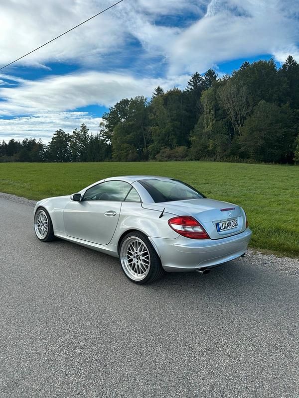 Gebraucht Mercedes SLK350 272 PS (200 kW) 2005 Silber Cabrio