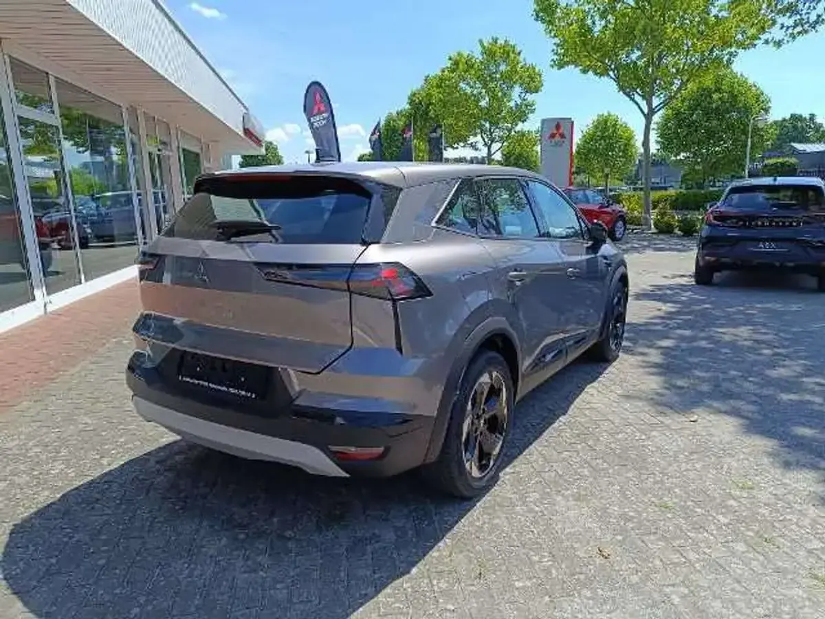 Neu Mitsubishi Grandis Diamant Edition 141 PS (103 kW) 2026 Anthrazitgrau SUV