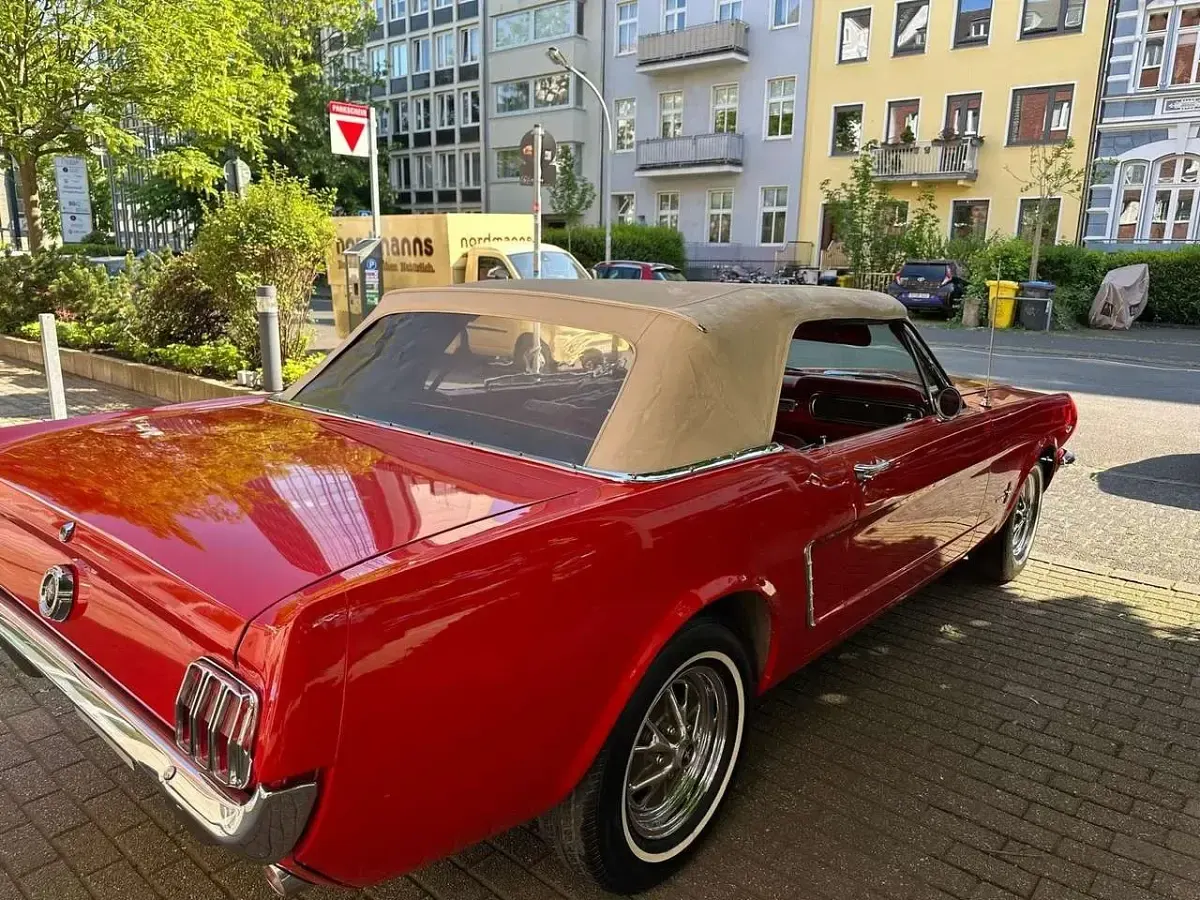 Gebraucht Ford V8 200 PS (147 kW) 1965 Rot Cabrio