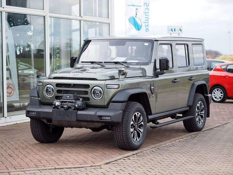 Neu BAW 212 166 PS (122 kW) 2026 Grüm SUV