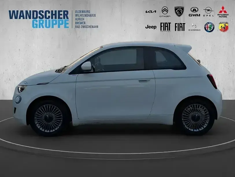 Gebraucht Fiat 500e 86 kW (118 PS) 2023 Weißschwarz Limousine