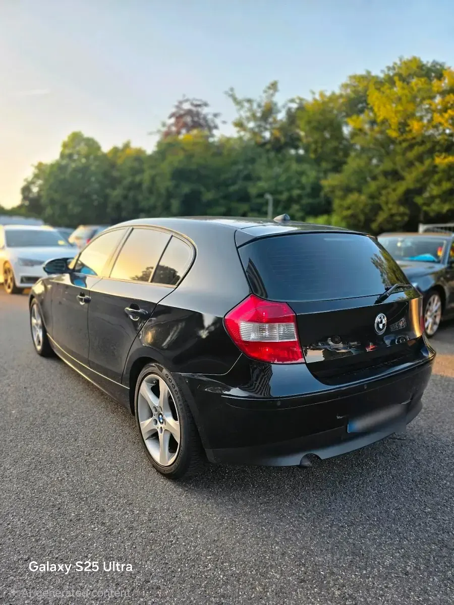 Gebraucht BMW 118 122 PS (89 kW) 2005 Schwarz Kleinwagen