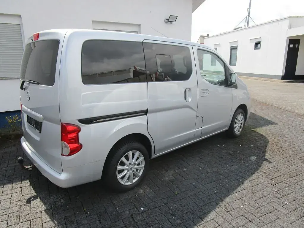 Gebraucht Nissan Evalia Tekna 110 PS (80 kW) 2017 Silver (m) Van / Kleinbus