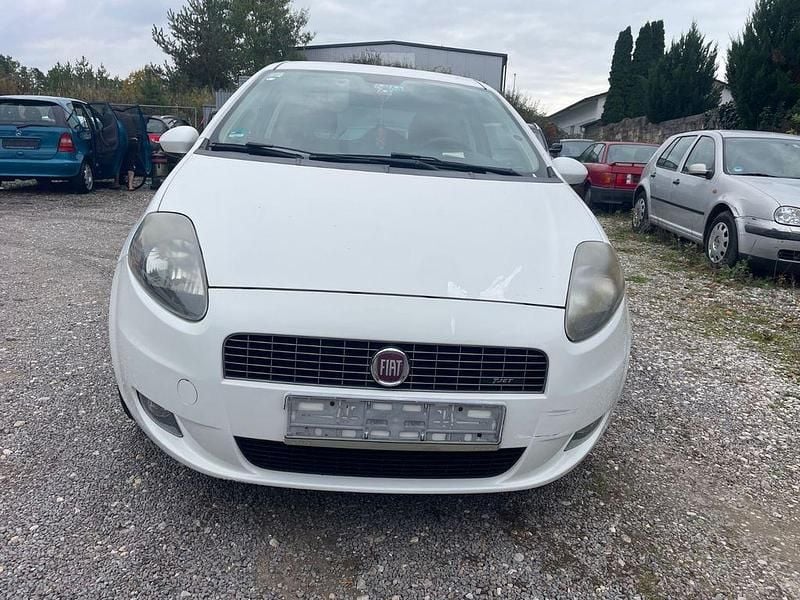 Weiß Gebraucht 2009 Fiat Grande Punto Sport Kleinwagen | 1.490 € (Superpreis) - Bild 1/4