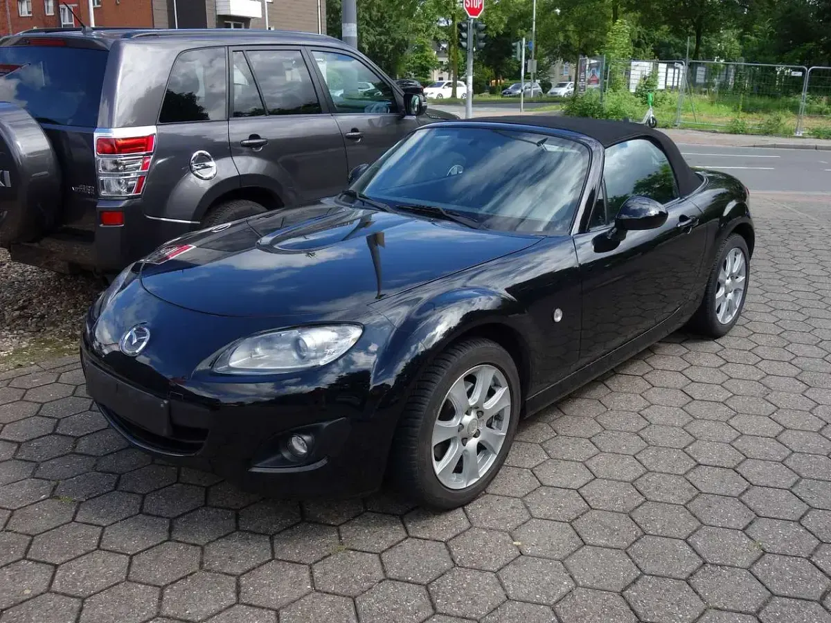 Gebraucht Mazda MX5 Center-Line 126 PS (92 kW) 2010 Schwarz Cabrio