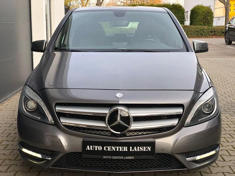 Gebraucht Mercedes B220 184 PS (135 kW) 2014 Grau Kleinwagen