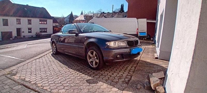 Gebraucht BMW 318 Cabriolet 150 PS (110 kW) 2006 Schwarz Cabrio
