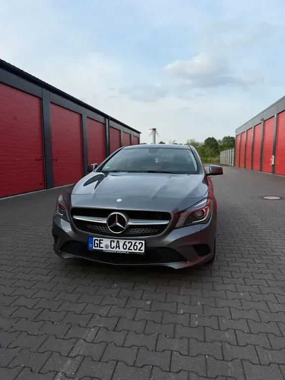Gebraucht Mercedes CLA180 AMG line 122 PS (89 kW) 2014 Grau Coupé