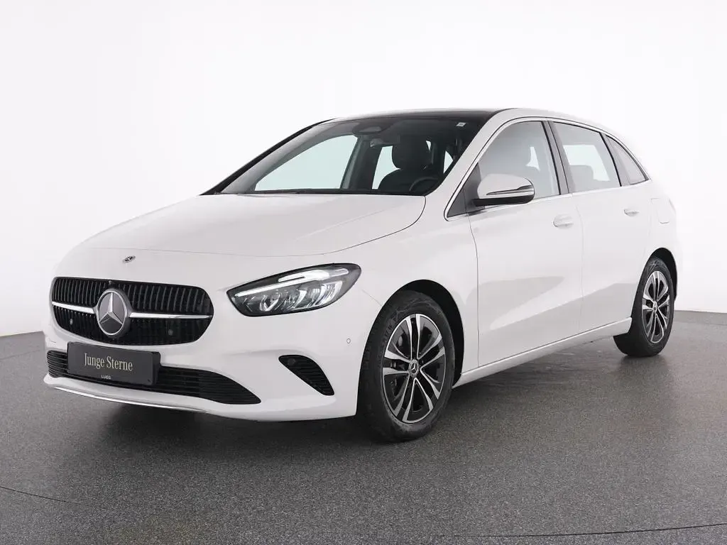 Gebraucht Mercedes B200 Progressive 163 PS (119 kW) 2025 Weiß Kleinwagen