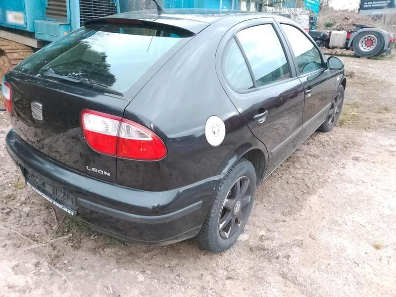 Gebraucht Seat Leon 105 PS (77 kW) 2003 Schwarz Kleinwagen