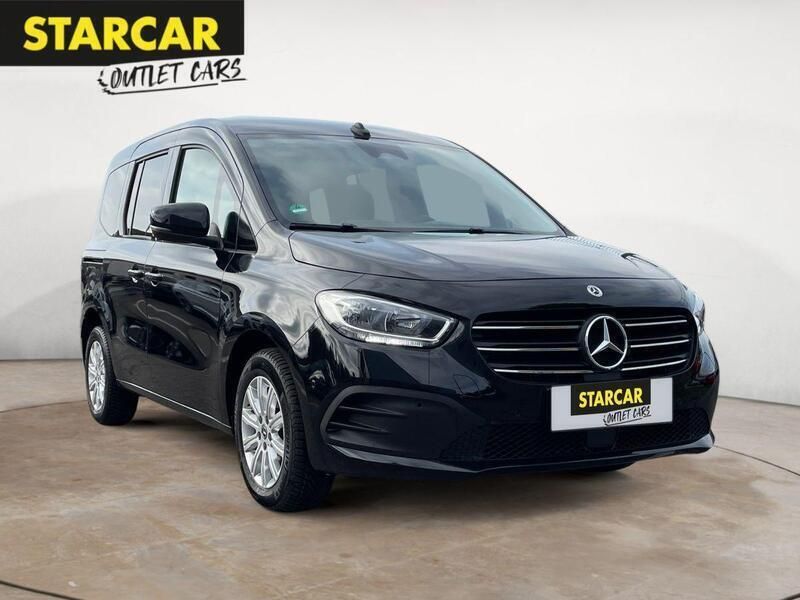 Lackfarbe loparitschwarz metallic mb 9728 Gebraucht 2023 Mercedes 180 Style Limousine | 30.207 € (Etwas zu teuer) - Bild 1/4
