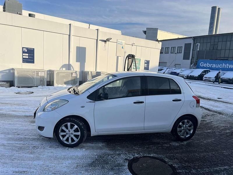 Gebraucht Toyota Yaris 86 PS (63 kW) 2010 Kombi
