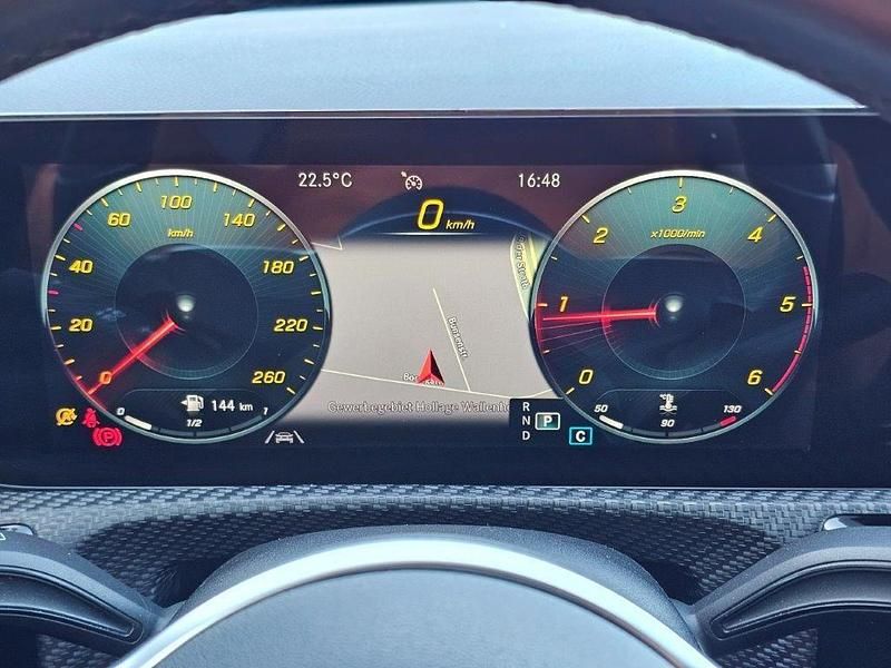 Gebraucht Mercedes A180 Advanced 116 PS (85 kW) 2020 Rot Limousine