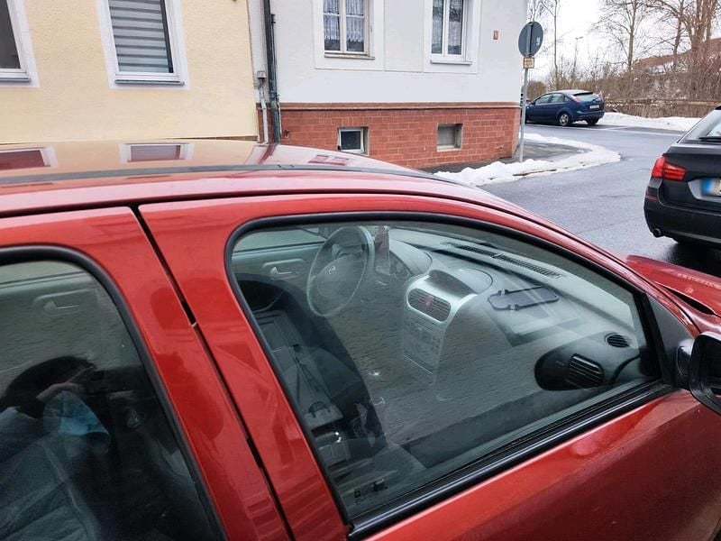 Gebraucht Opel Corsa 80 PS (58 kW) 2005 Rot Kleinwagen