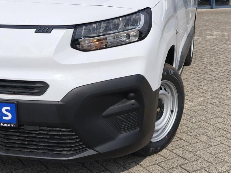 Neu Fiat Doblò 102 PS (75 kW) 2025 Gelato weiss Van / Kleinbus