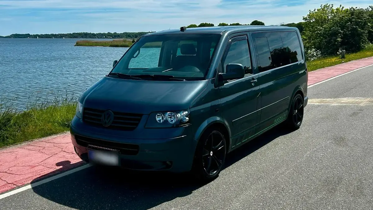 Gebraucht VW Multivan 174 PS (127 kW) 2008 Grau Van / Kleinbus